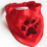 Foulard Satin Rouge Pattes