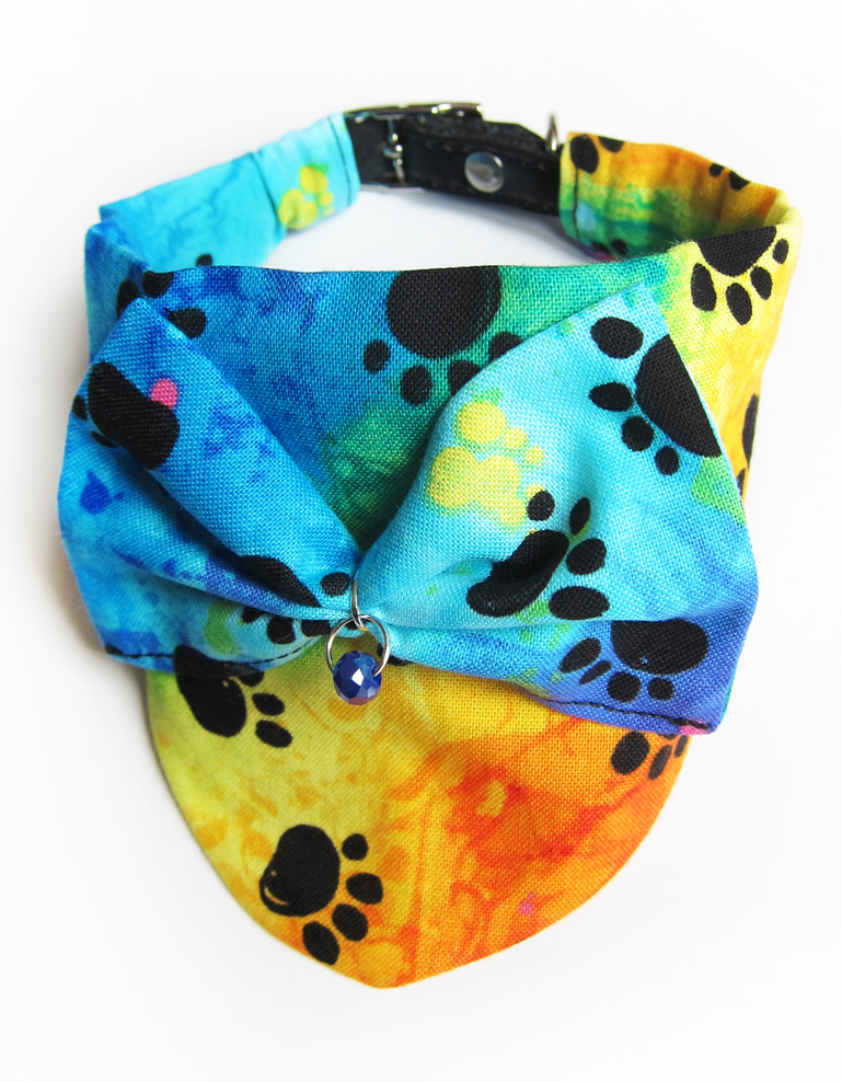 Foulard – Motif pattes street art